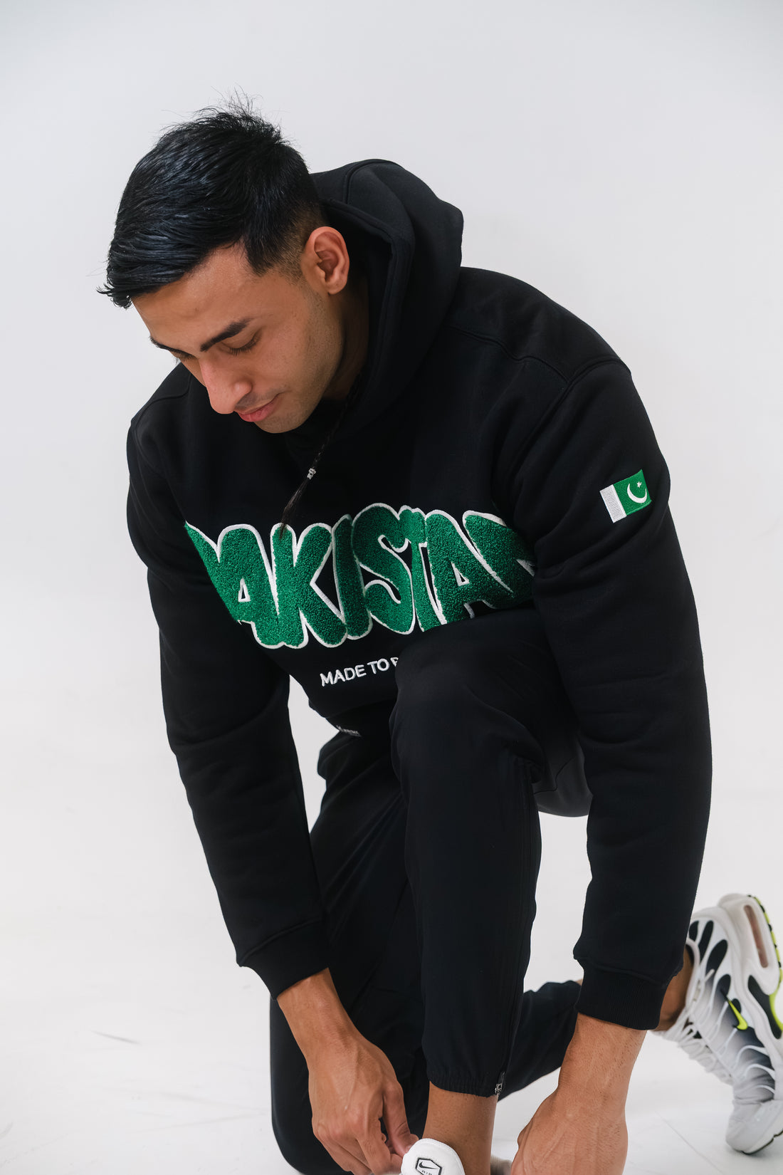 PAKISTAN X HERITAGE - LEGACY HOODIE